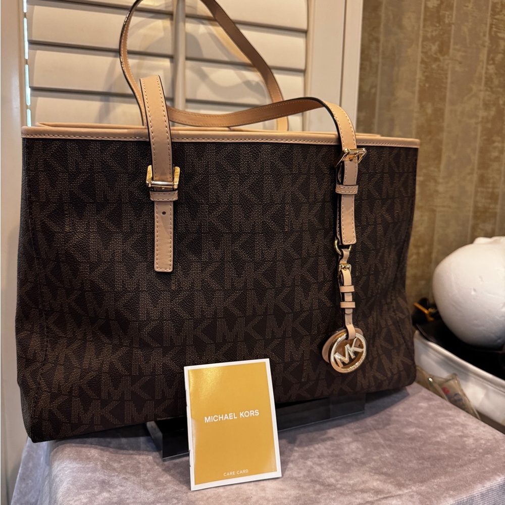 Michael Kors Brown and Tan Signature Tote NEW - Picture 7 of 15